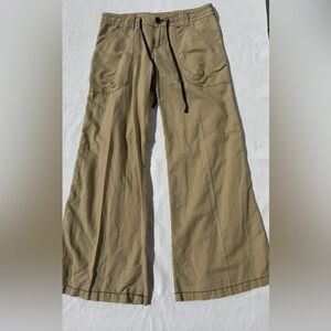 EUC Women’s Free People Khaki Chinos with Black Drawstring 10